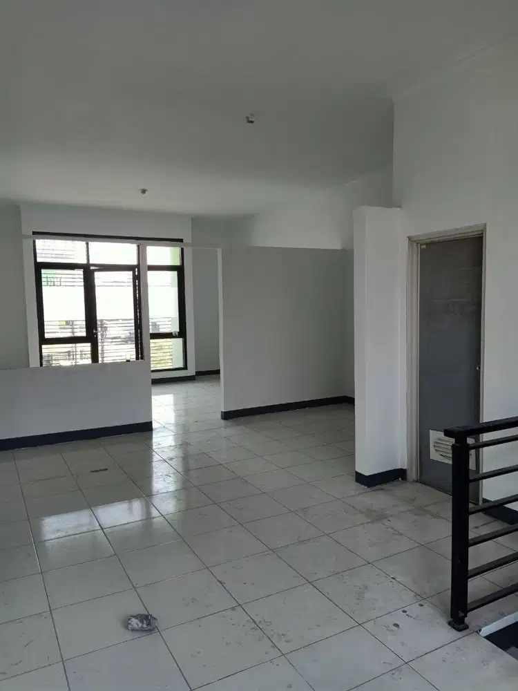 Disewakan Ruko Siap Pakai di Taman Kopo Ketapang