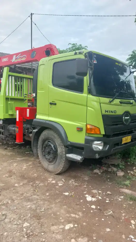 Dijual truck crane hino 500 thn 2018  unic 5ton 5secsion