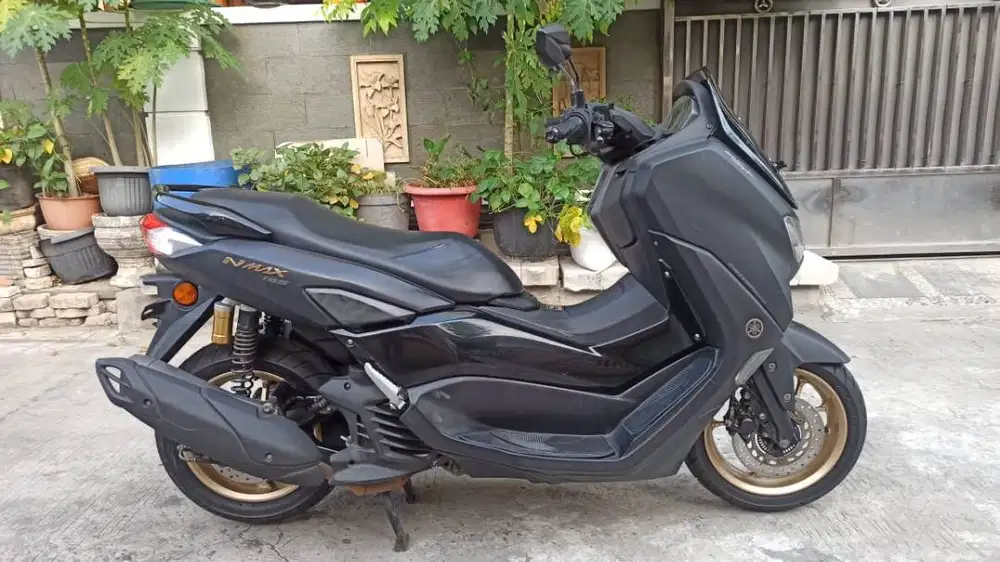 YAMAHA NMAX 155 TAHUN 2020 HITAM