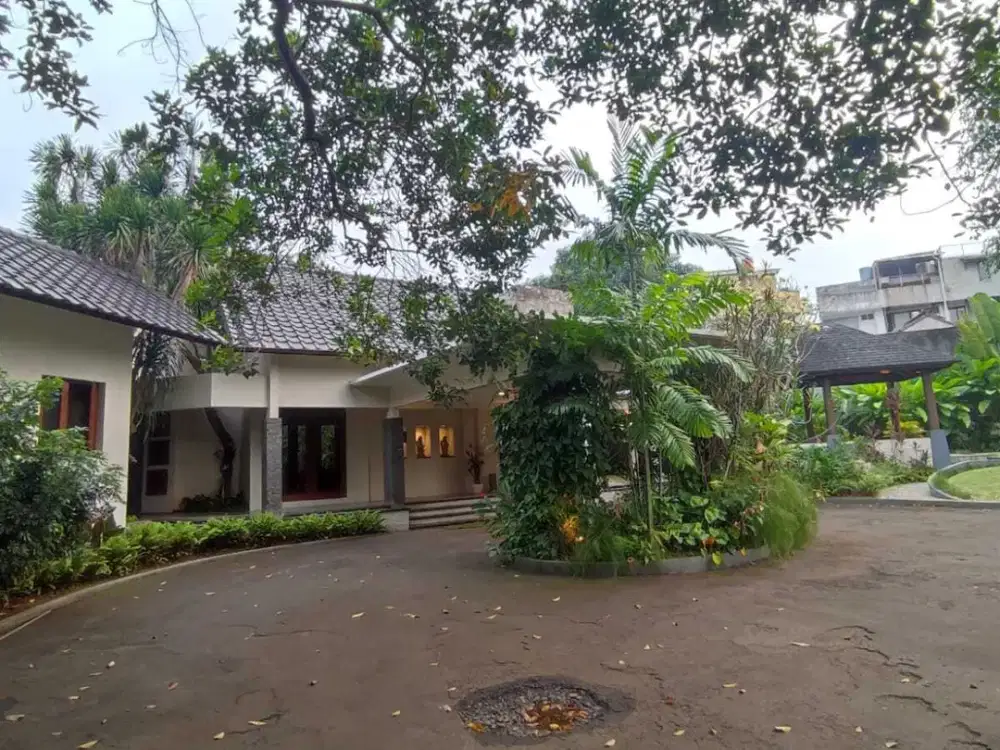 RUMAH MEWAH PRIVATE POOL DI CIPETE AREA JAKARTA SELATAN