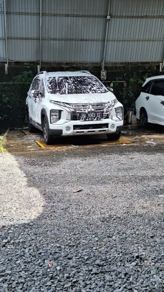 Bismillah Jual Xpander Cross M/T  Tahun 2021 Pakaian Pribadi Lengkap