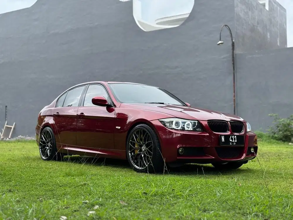 BMW 320i E90 LCI 2.0 AT 2010