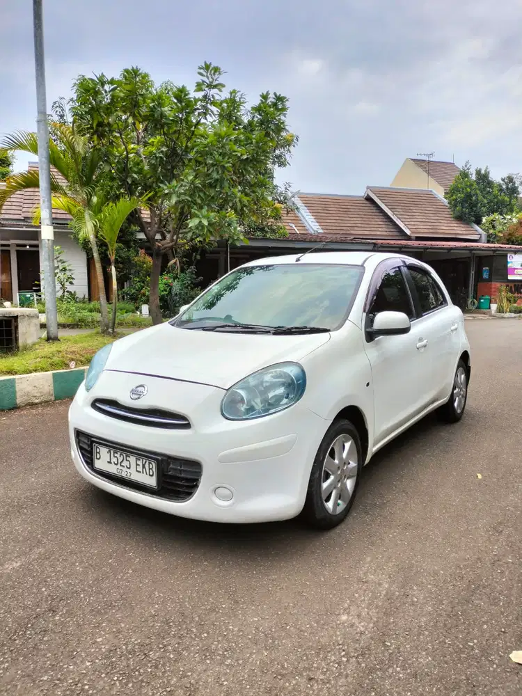 Nissan March 2012 Bensin