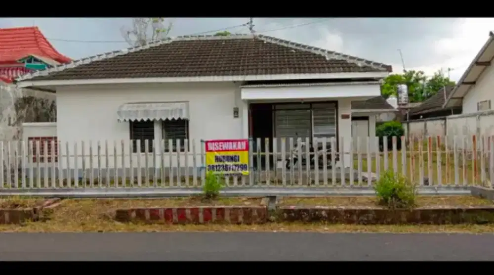 Di sewakan rumah di jember!!