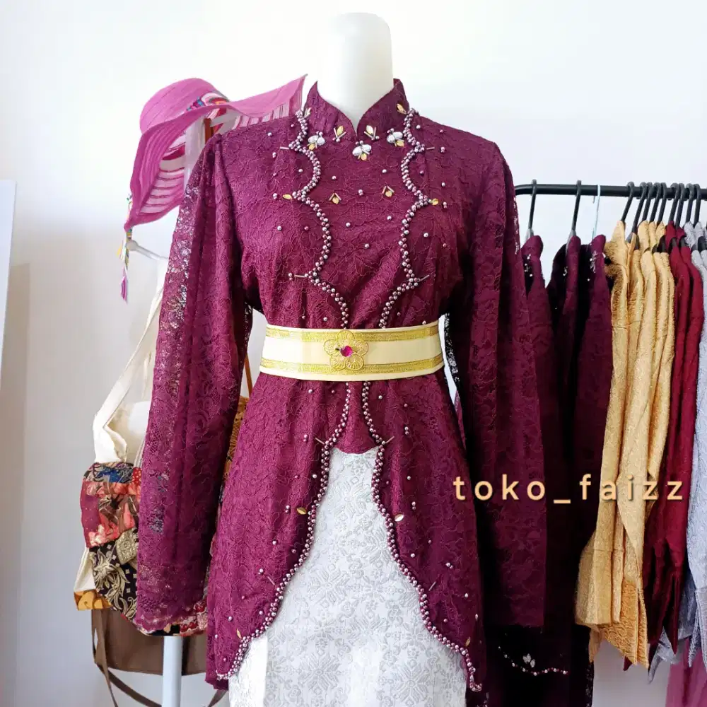 Kebaya Brukat Modern/Kebaya Wisuda/Kebaya Yudisium/Kebaya Burgundy