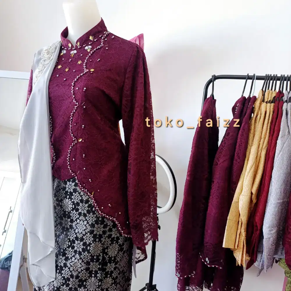 Kebaya Brukat Modern/Kebaya Wisuda/Kebaya Yudisium/Kebaya Burgundy