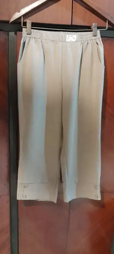 Celana wanita santai