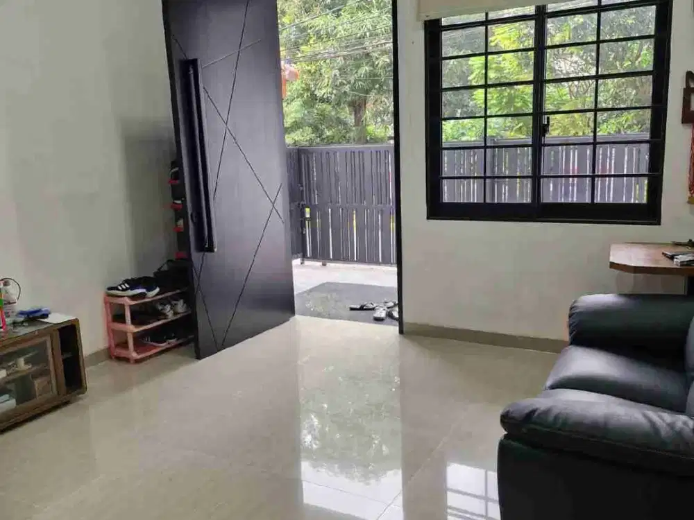 JUAL CEPAT KELAPA GADING BCS RUMAH BARU CANTIK 3 LANTAI DW