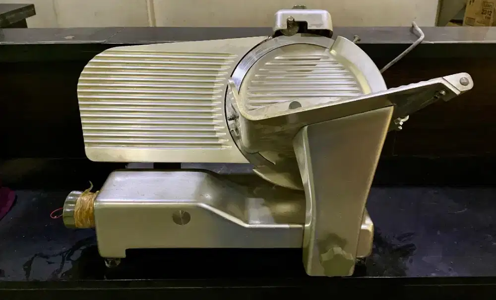 Mesin Pengiris Daging Meat Slicer