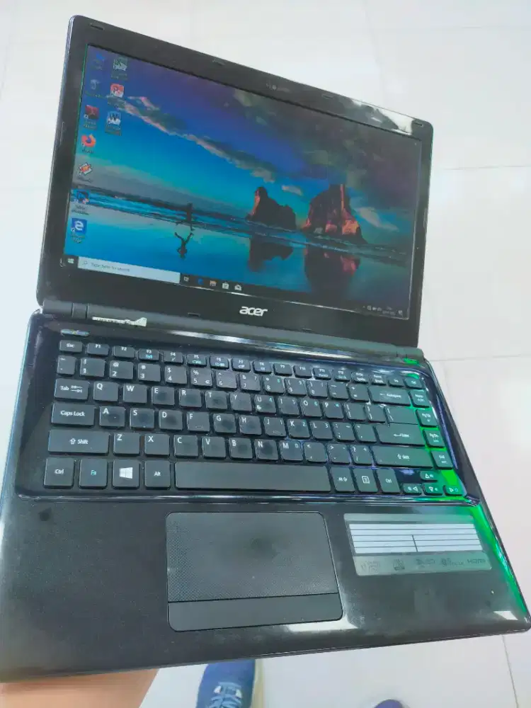 Dijual laptop Acer 14inch Ram 4GB HDD 500GB siap pakai 24jam COD bgr