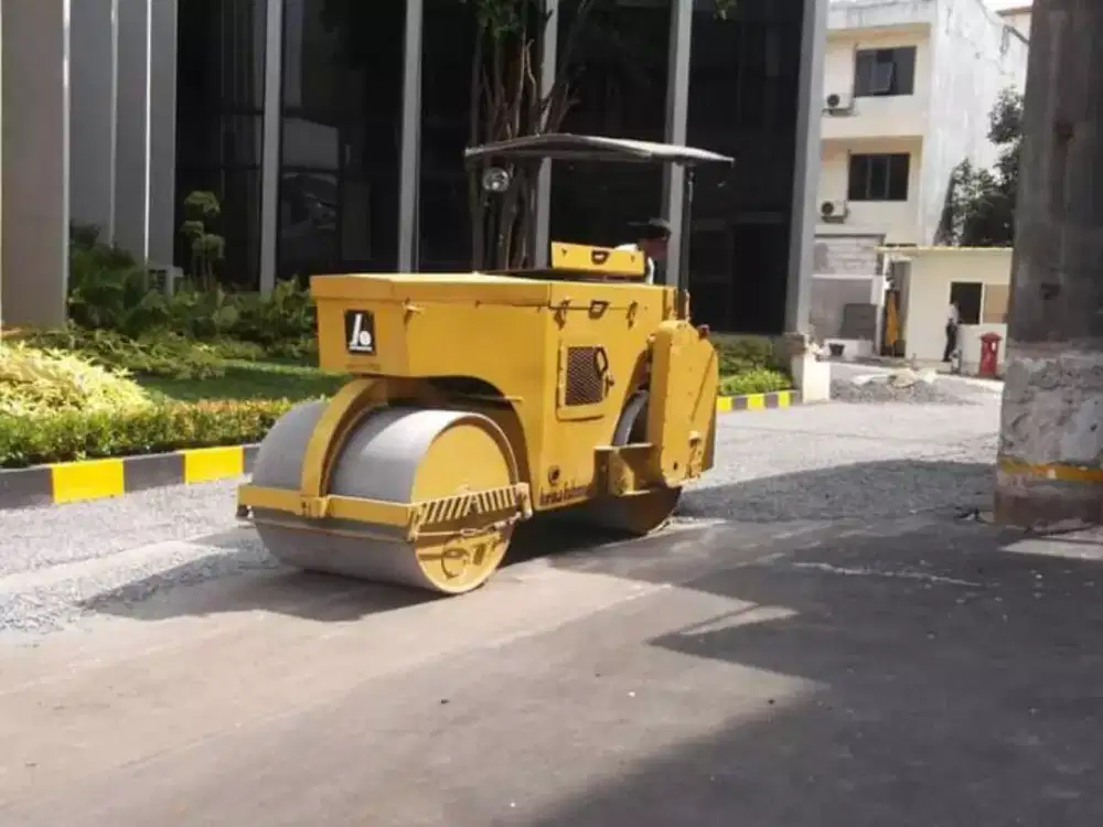 Aspal hotmix cilandak tengah