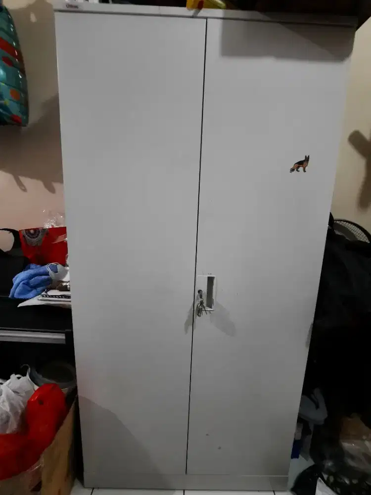 Lemari besi lemari kantor lemari anti rayap lemari buku lemari arsip t