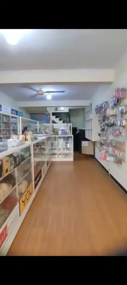 ETALASE BEKAS siap pakai