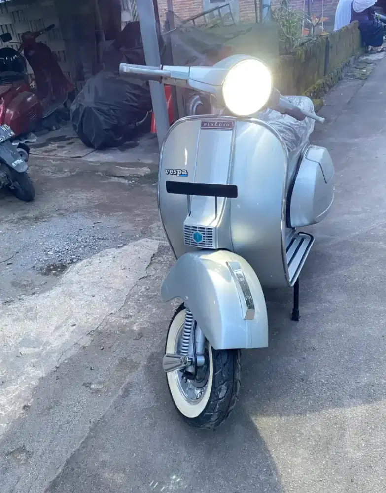 Vespa New PX Look Basic PS /Sera / Banci (bawaan tanpa lampu Sein)