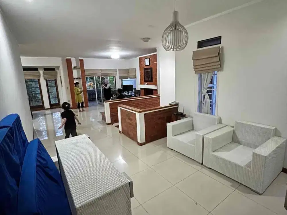 TERMURAH DI RESOR DAGO PAKAR BANDUNG ! RUMAH 2 LANTAI LINGKUNGAN YANG TENANG DAN ASRI