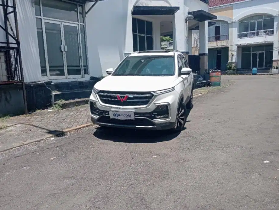 Like New - WULING ALMAZ 1.5 EXCLUSIVE 5-SEATER BENSIN A/T 2021 PUTIH