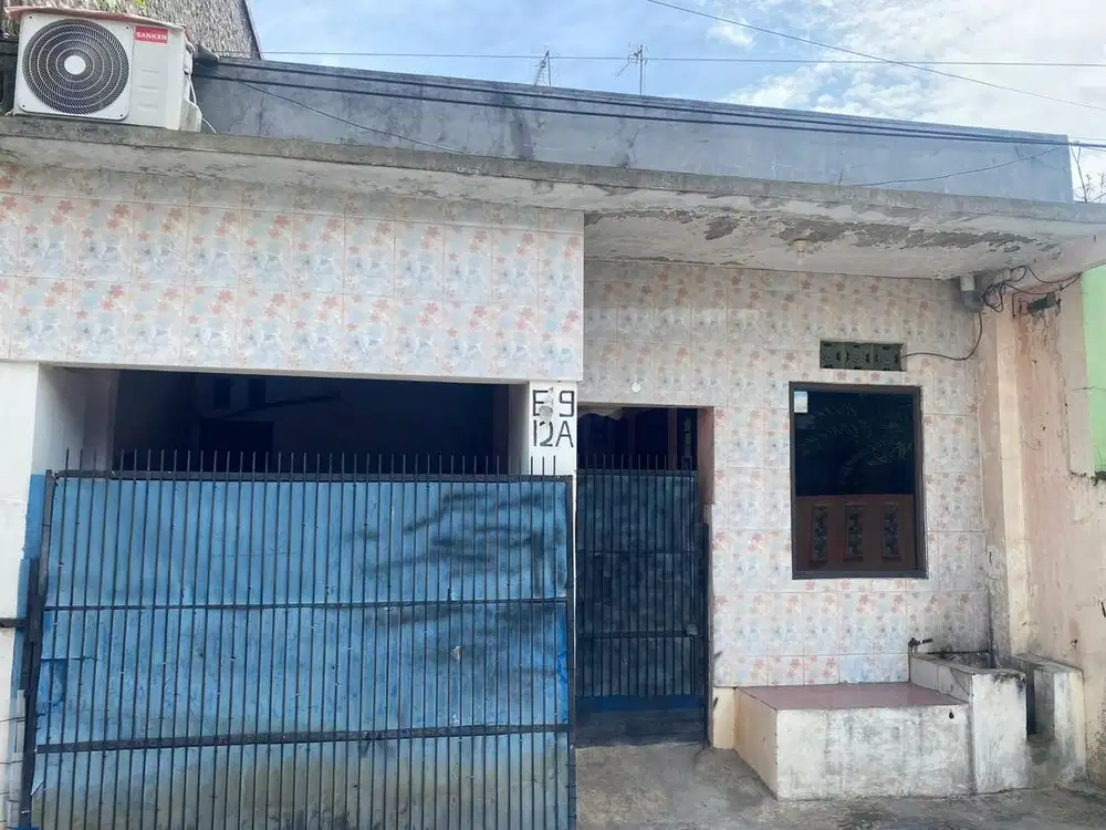 Di jual rumah 2Lt siap huni