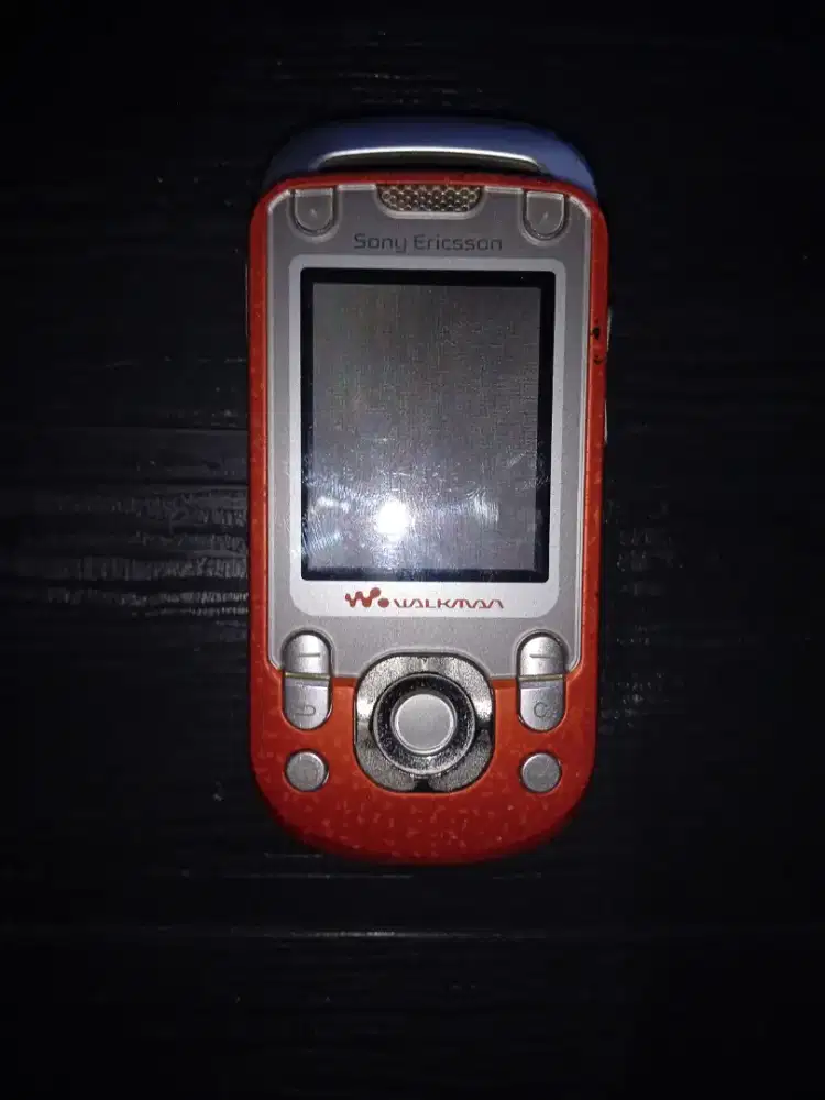 Sony Ericsson W550i & ( Anggep Saja Bahan Kanibalan )