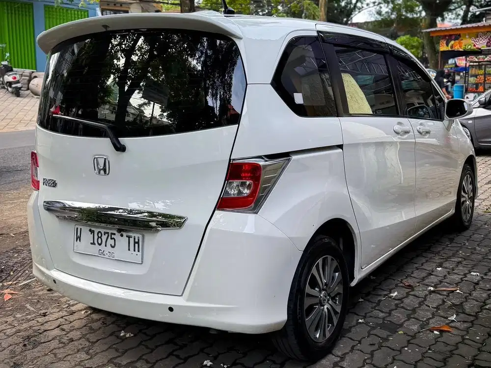 Honda Freed E PSD 1.5 AT 2015
