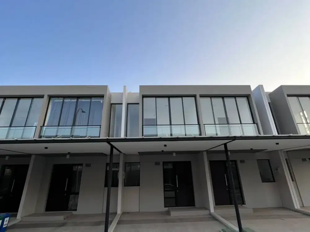 Dijual rugi  rumah pik2 milenial  uk:4,5x12,5m2  2KT+1 SHM siap huni