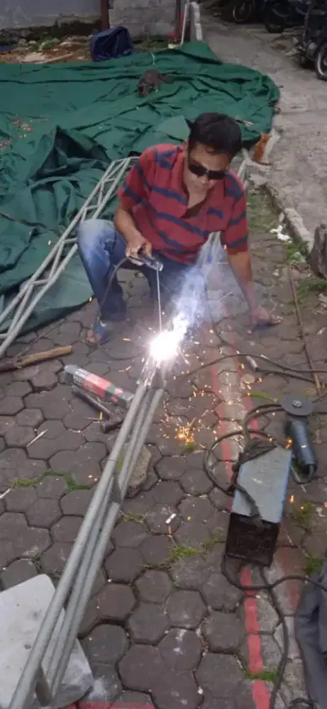 Pembuatan pintu pager dll