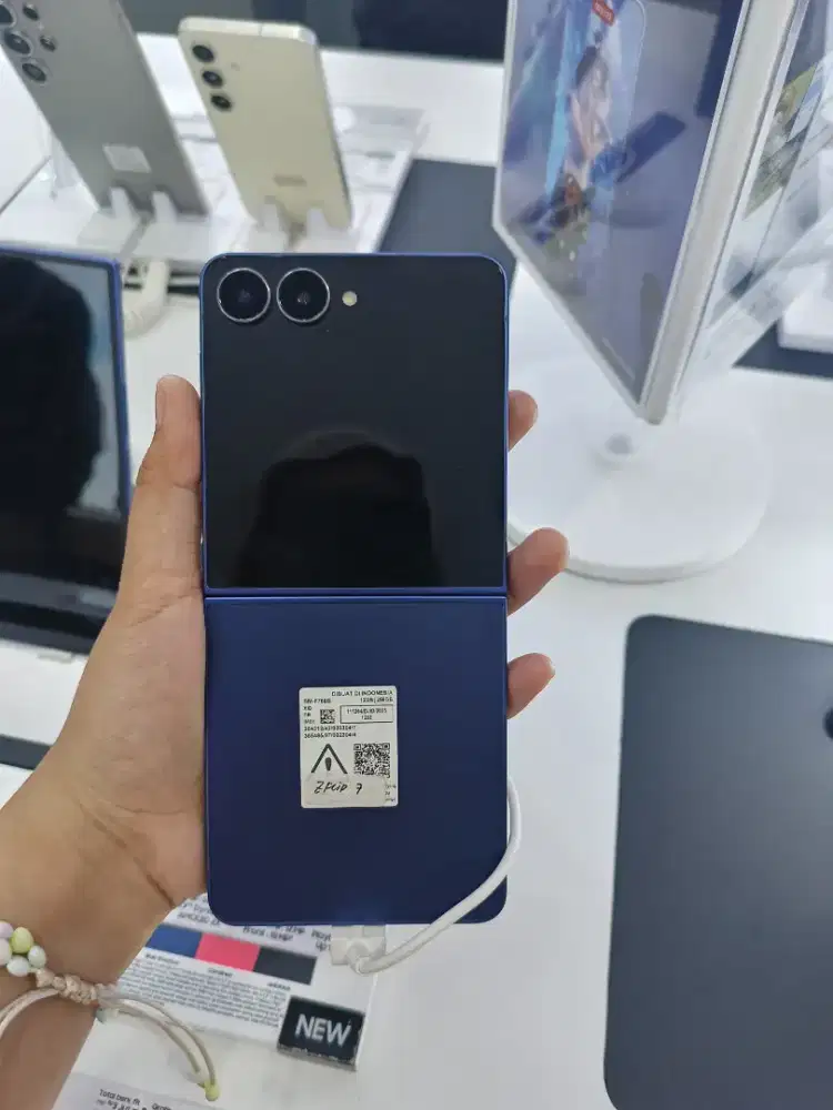 Samsung Galaxy Z Flip 7 (12+256) BISA CICILAN TANPA DP