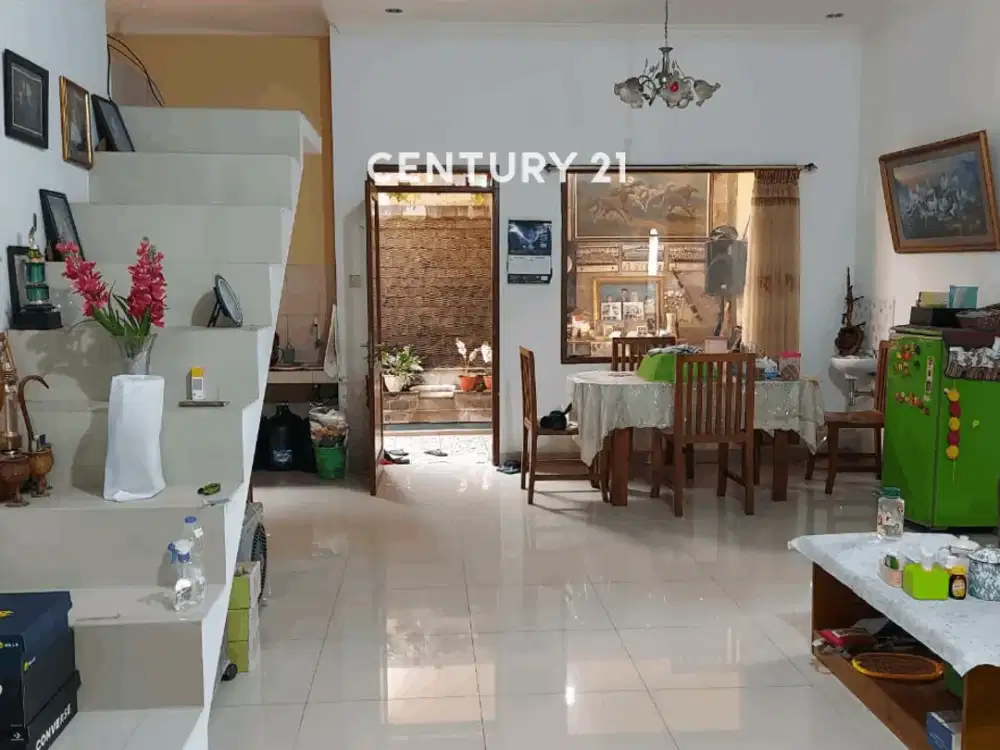 RUMAH SIAP HUNI NYAMAN LOKASI STRATEGIS DI CIBIRU BANDUNG TIMUR