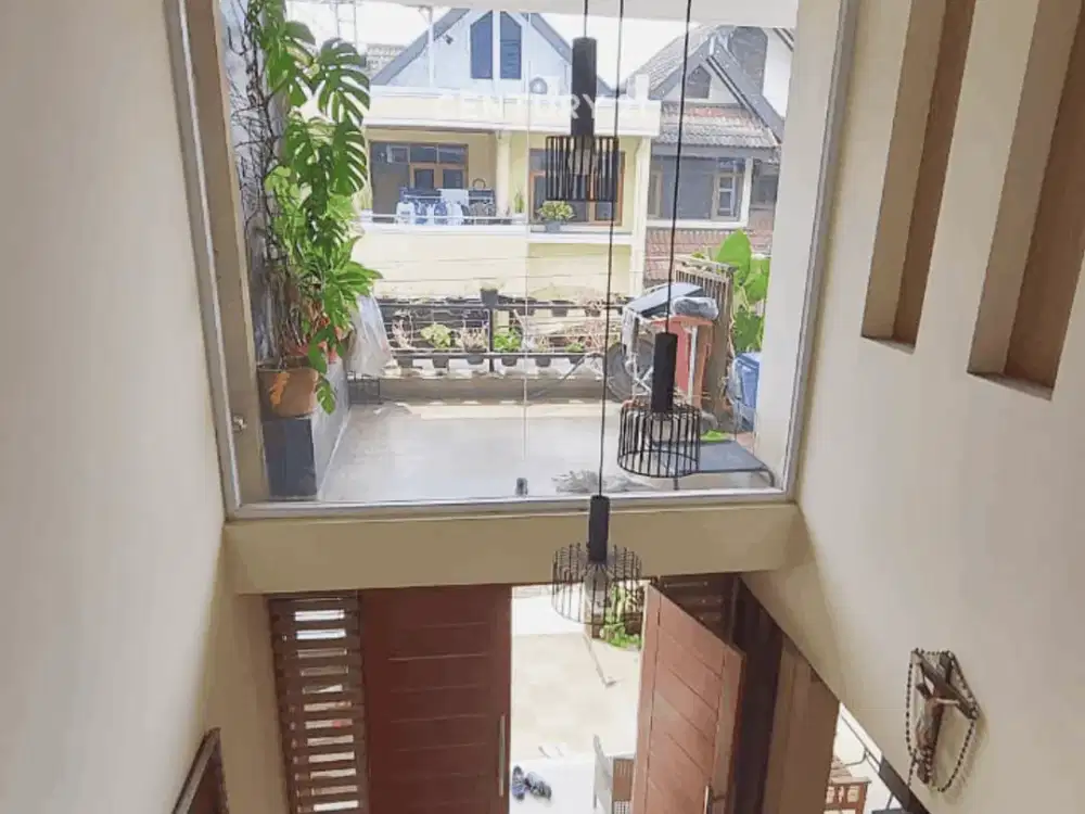 DIJUAL RUMAH MEWAH NYAMAN SIAP HUNI DI KOMPLEK TULIP BATUNUNGGAL