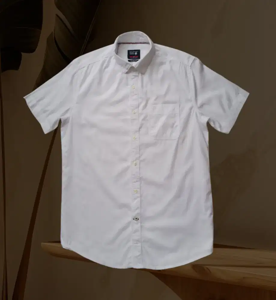 KEMEJA PENDEK NET PLAY PUTIH, SIZE : M (LD106, P71)