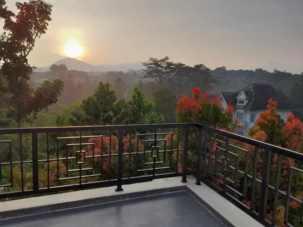 RUMAH POSISI HOOK FULL FURNISH DI SENTUL CITY, BOGOR