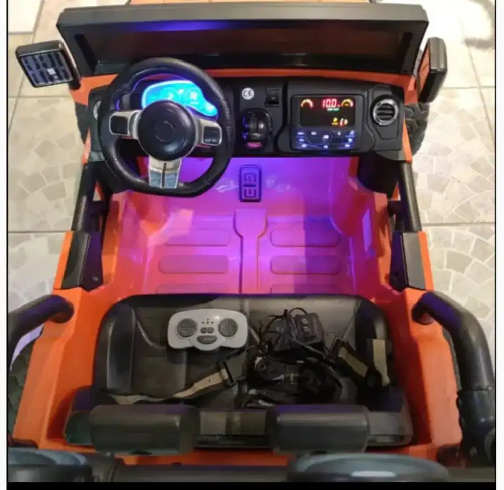 Mobil anak remote + bisa di gas sendiri