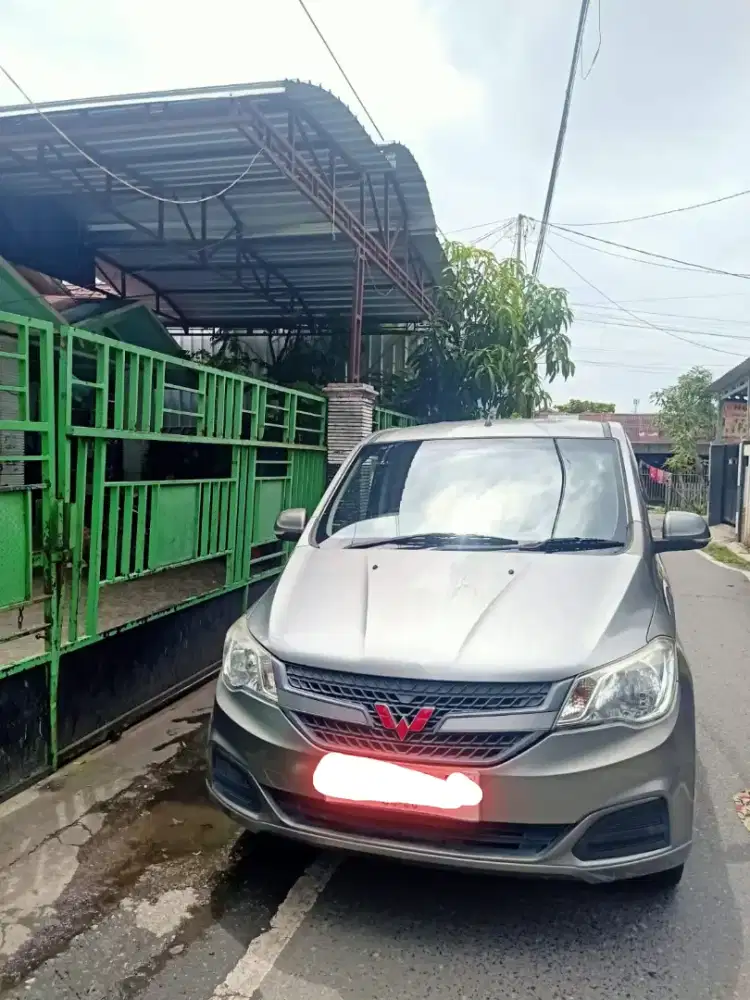 Mobil wuling confero db
