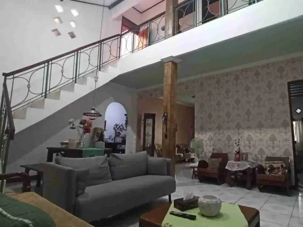 Dijual Murah Rumah 2 lantai di Mekarsari Depok