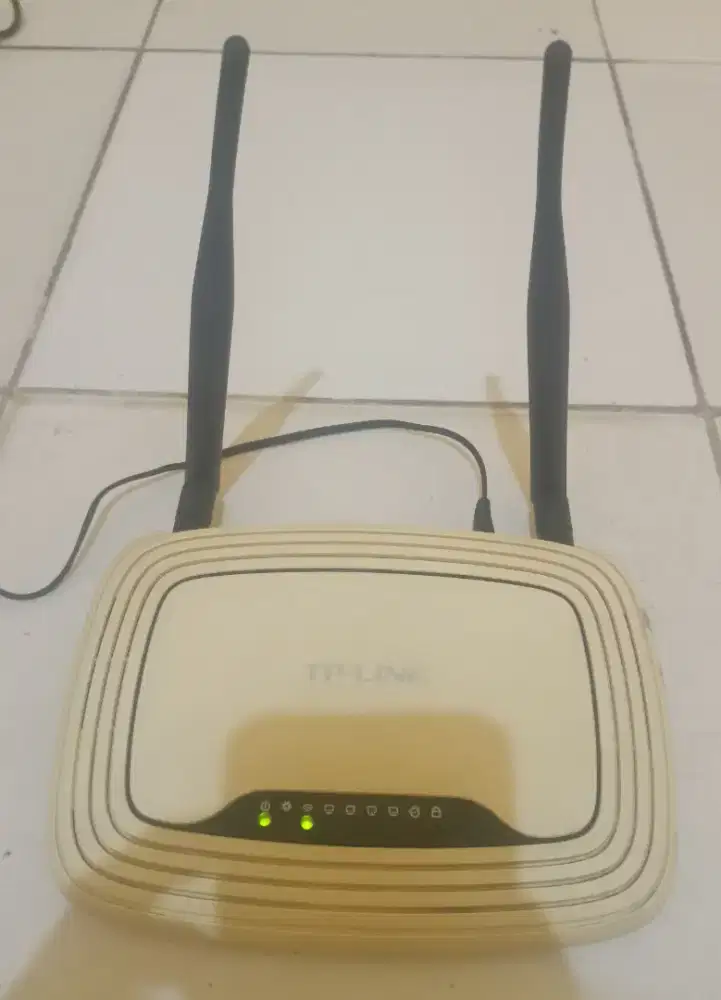Router wifi TP LINK TL-WR841ND , 300 Mbps.