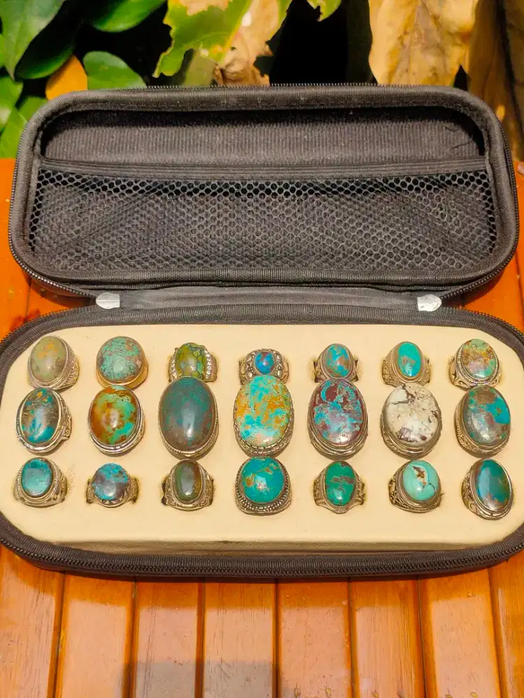 Borongan Cincin Pirus Persia Hubei Mesir Urat Emas Gradasi Ceplok Kuno