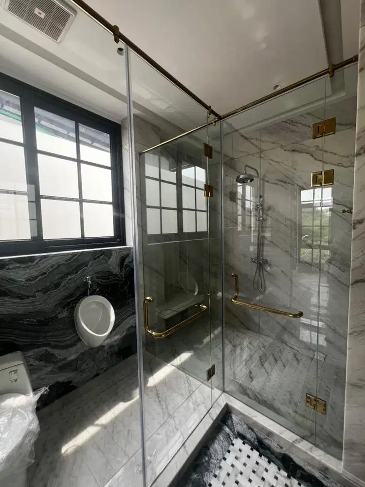 Tukang kaca dan aluminium