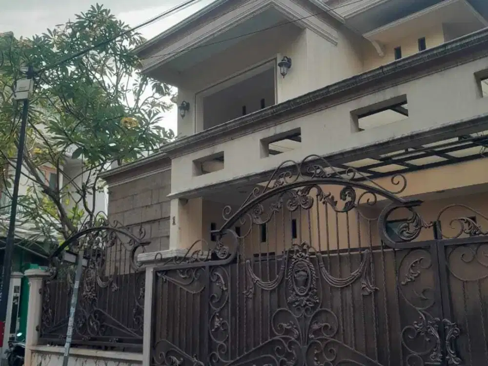 RUMAH DIJUAL MURAH SIAP HUNI DALAM KOMPLEK DI PETOJO CIDENG JAKPUS