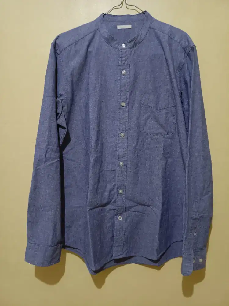 GU-Uniqlo Kerah Sanghai, Size L, Warna Biru Muda Denim
