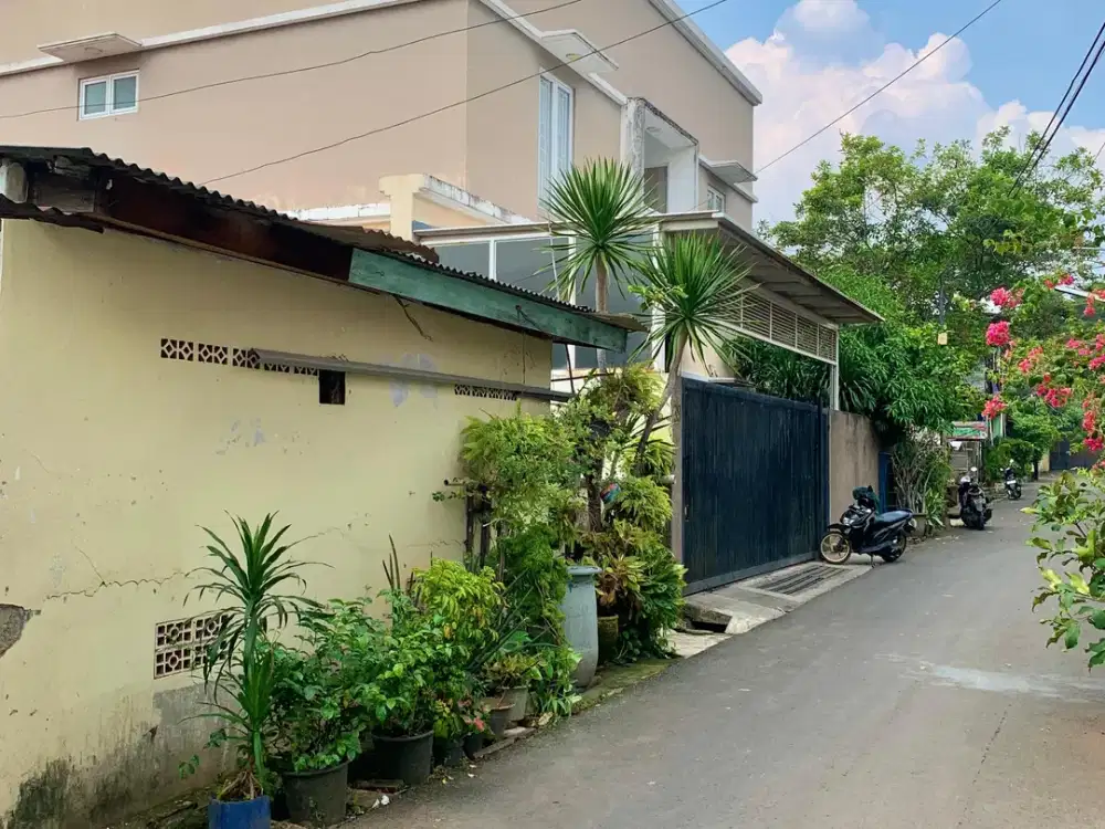 DIJUAL CEPAT MURAH RUMAH HITUNG TANAH DI AREA PREMIUM SIMPRUG PERMATA