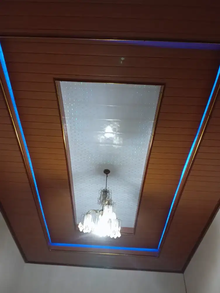 Distributor plafon PVC