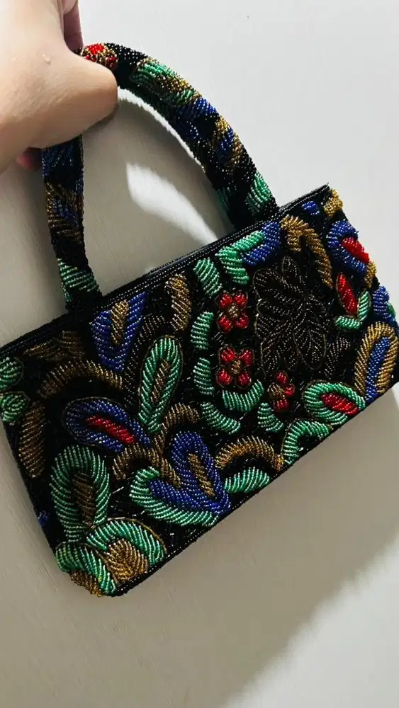 Tas Jinjing Manik