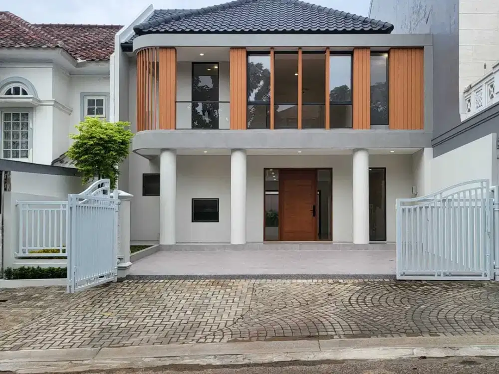 Rumah mewah 2 lantai di Legenda Wisata second boulevard 0