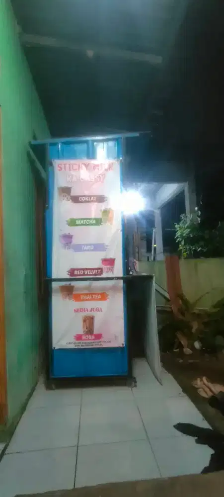 Booth kontener es boba