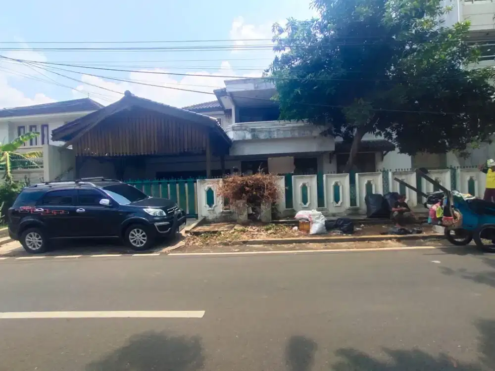 Dijual rumah 2lantai pinggir jalan di Cempaka Putih Timur Jakarta Pusat
