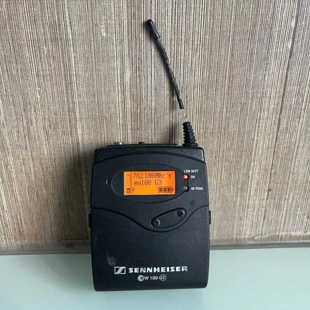 Sennheiser SK 100 G3 Compact Bodypack Wireless Mic Headset Transmitter