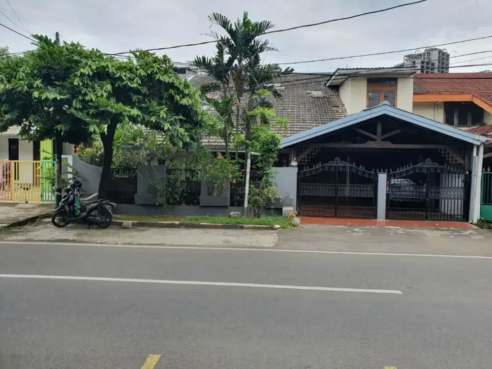 Dijual rumah 2lantai di Cempaka Putih Tengah Jakarta Pusat