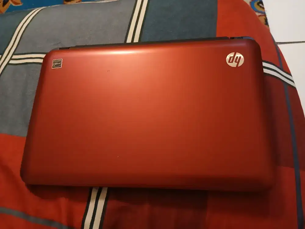 Notebook HP merah