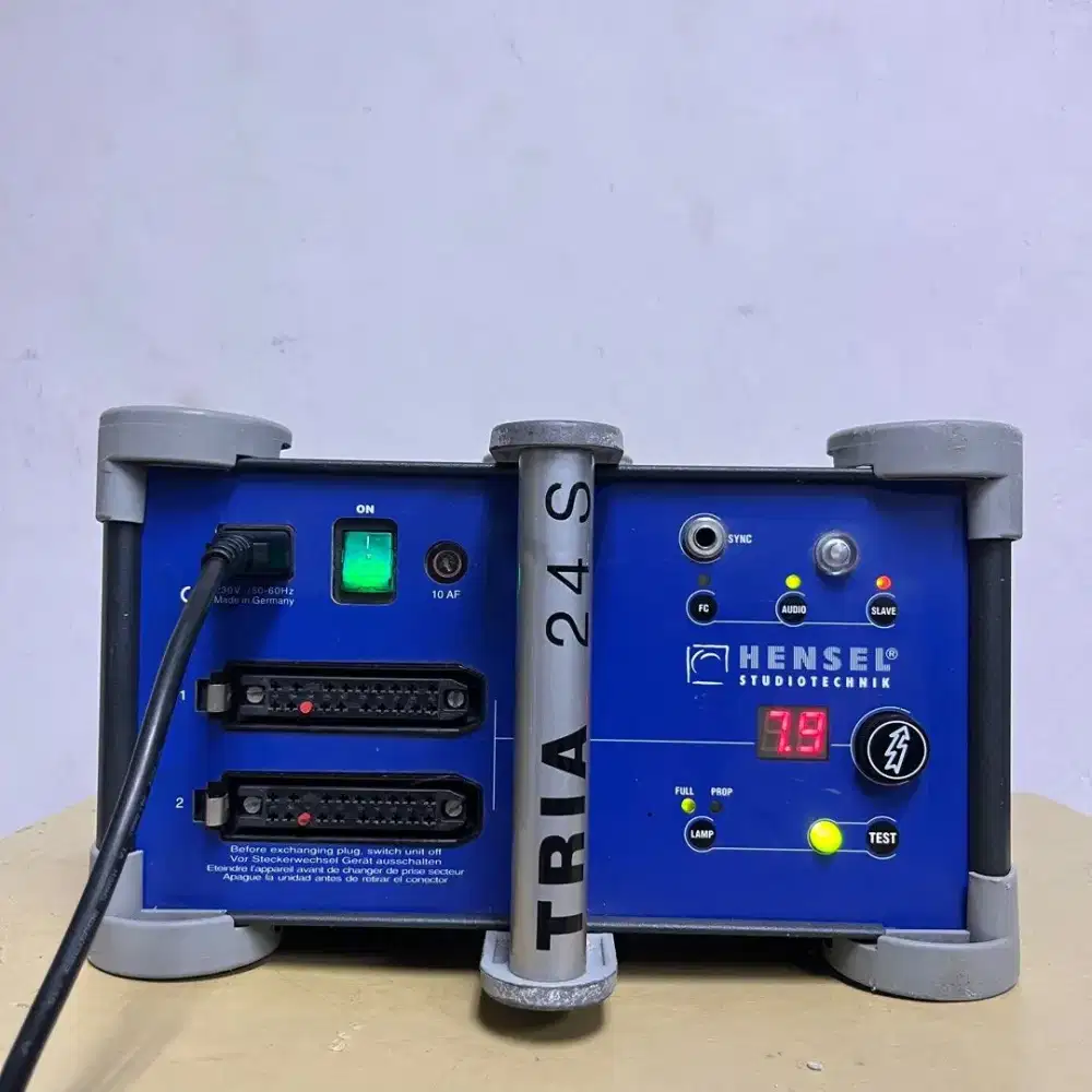 Hensel Tria 24 S Power Pack Studio Generator Lampu Forografi