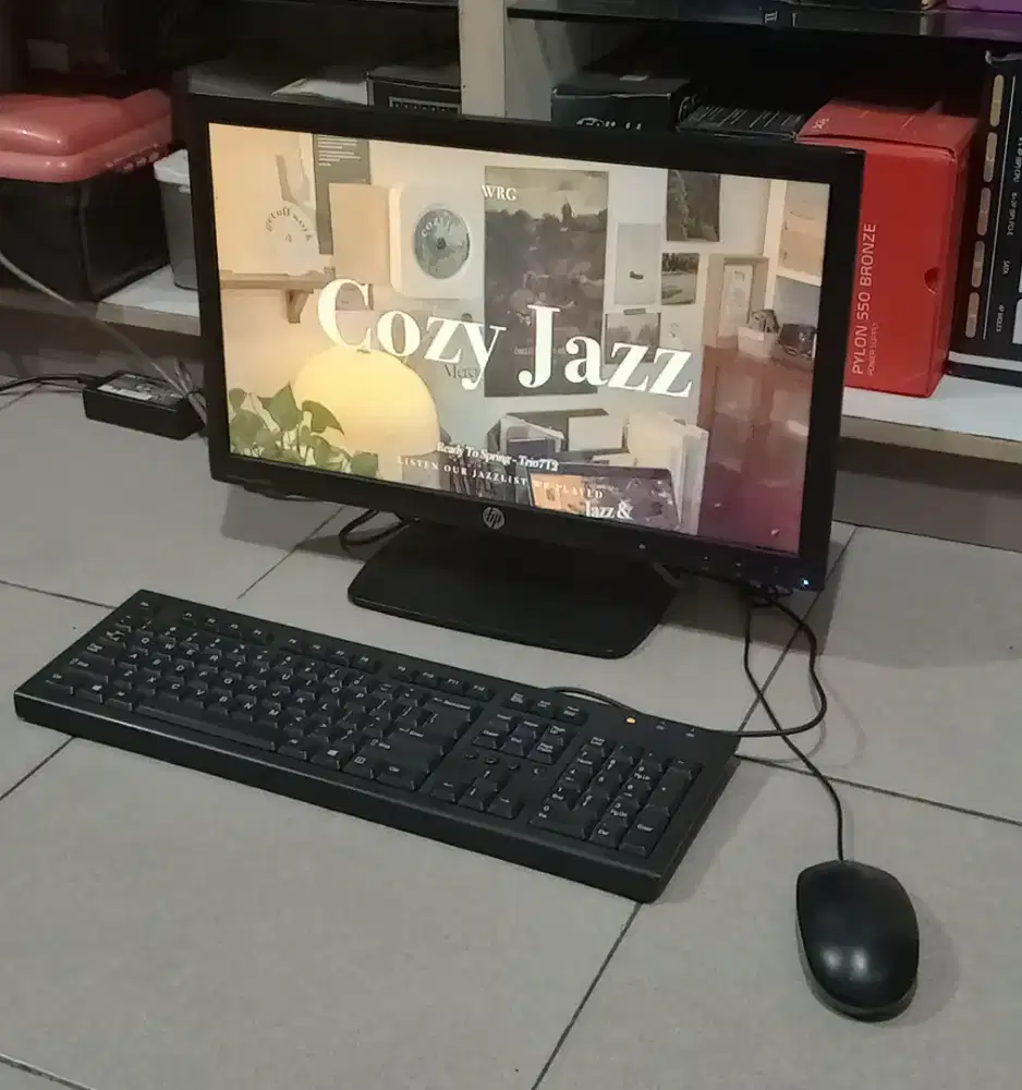 PC Mini Core i5 Gen7 SSD 512GB Monitor 20 Inch