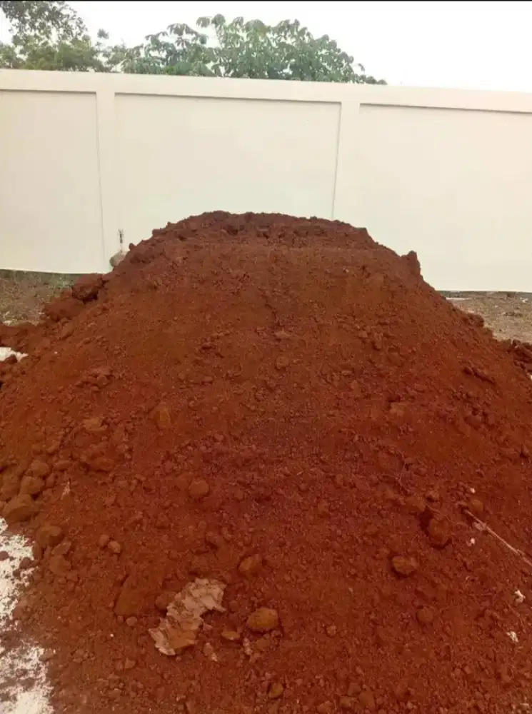 TANAH MERAH SUPER MUATAN FULL MOBIL KECIL PICK UP.